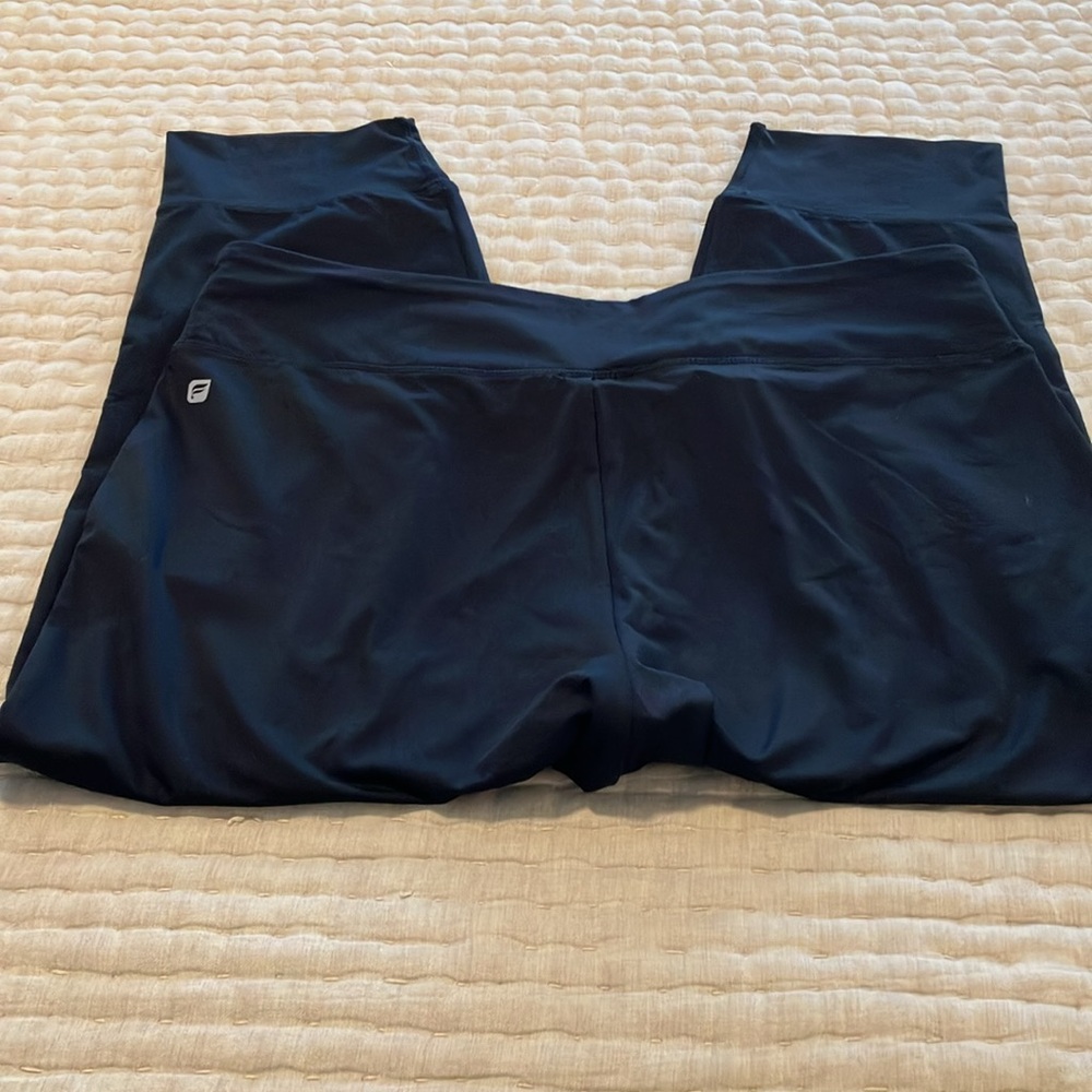 Fabletics Labaree Capri - image 7